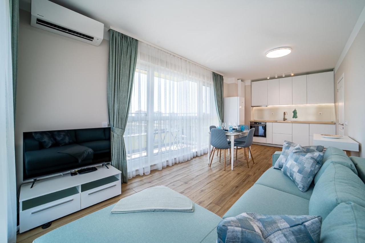Appartamento Sky Academic Varna Esterno foto